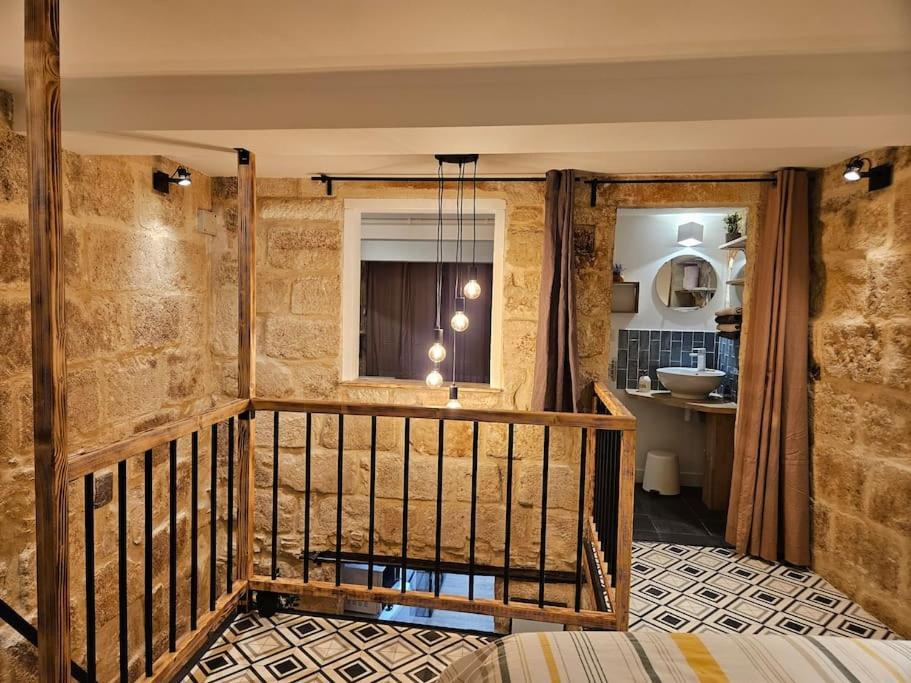 Sleep-in-montpellier, Gaya, 6 Pers, Ecusson
